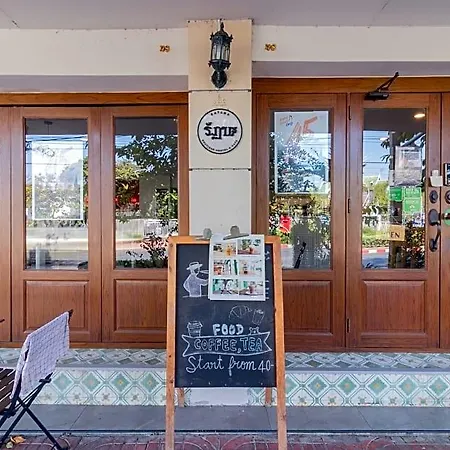 Ratana Boutique Hostel By Zuzu